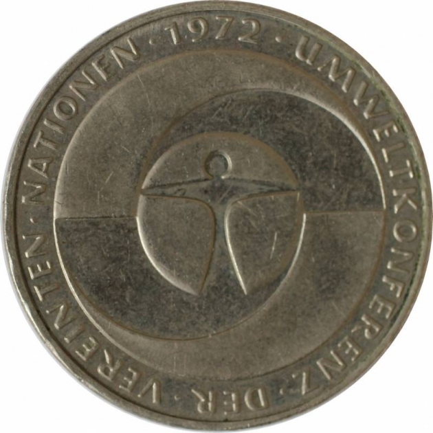 5 Mark 1982 avers